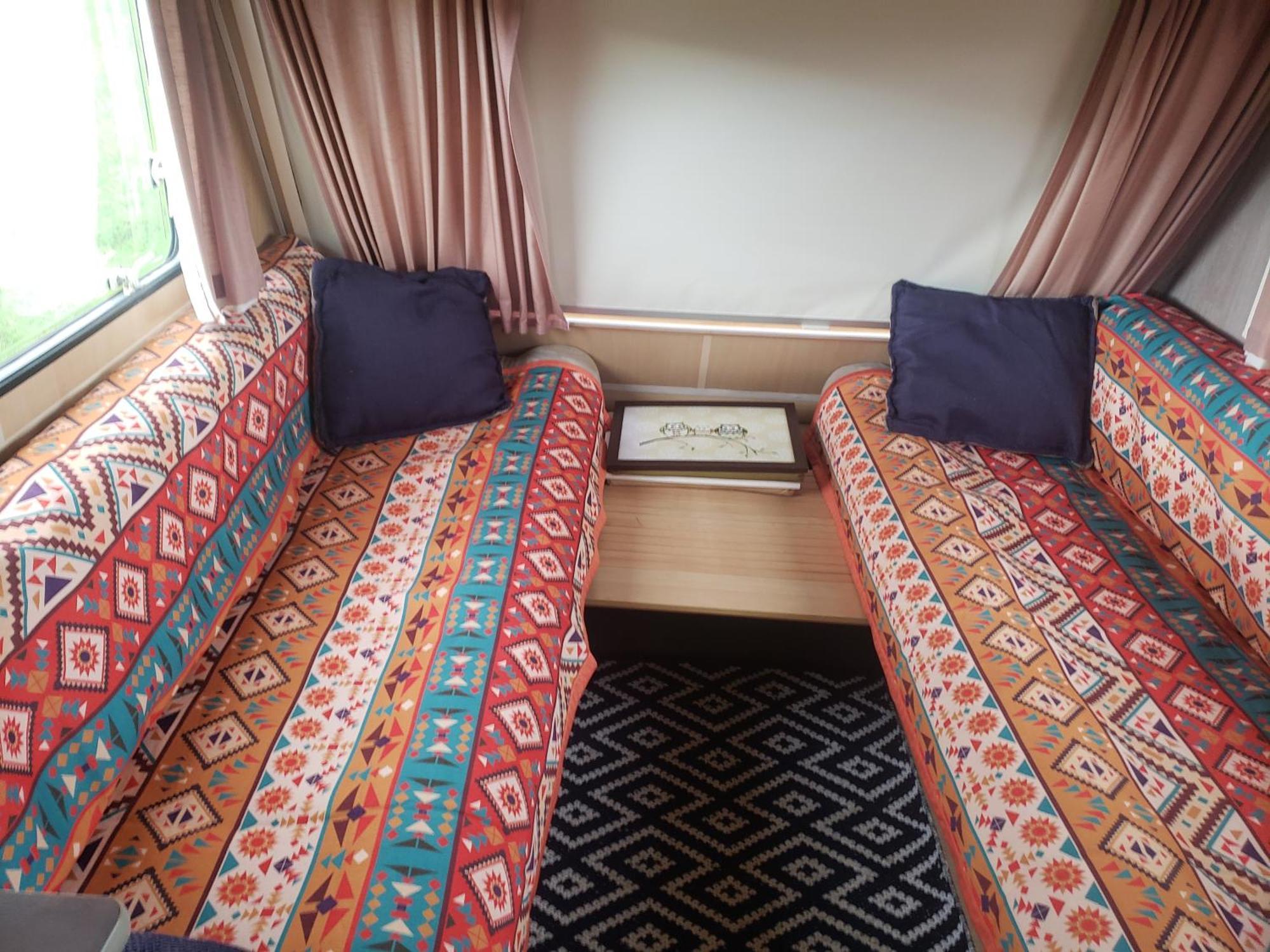 Caravan In The Peak District * Holmesfield