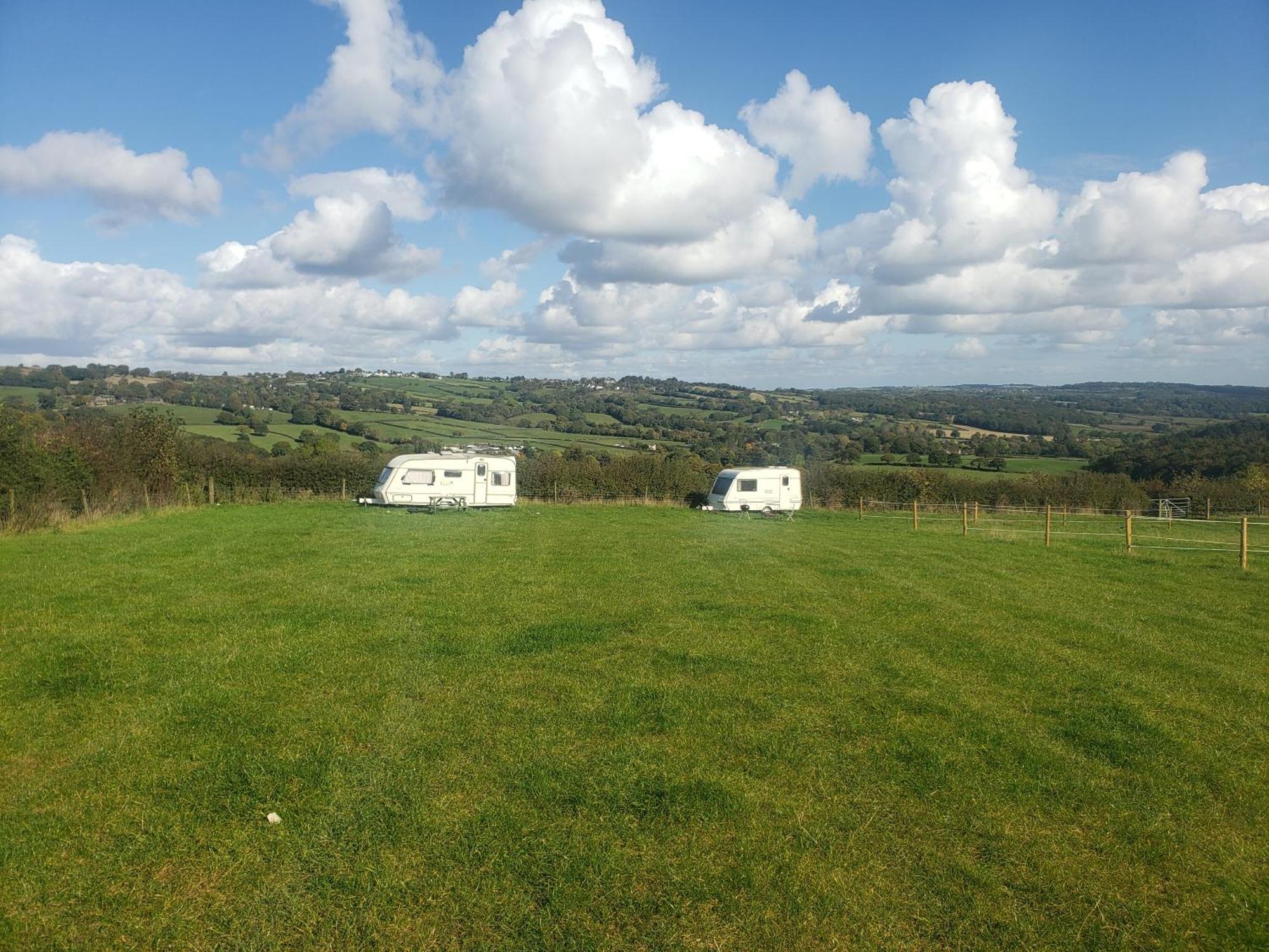 Campsite Caravan In The Peak District *