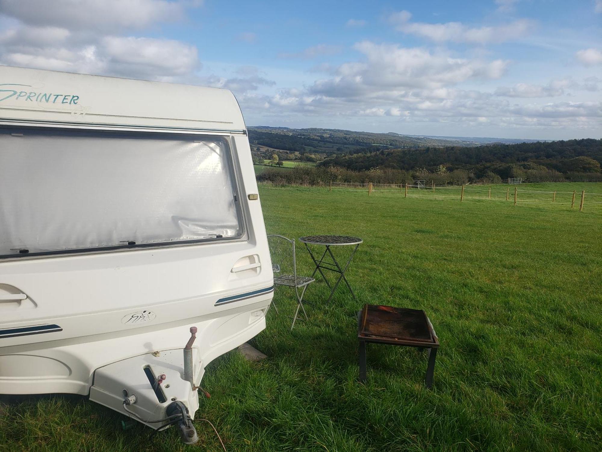 Caravan In The Peak District Campsite *